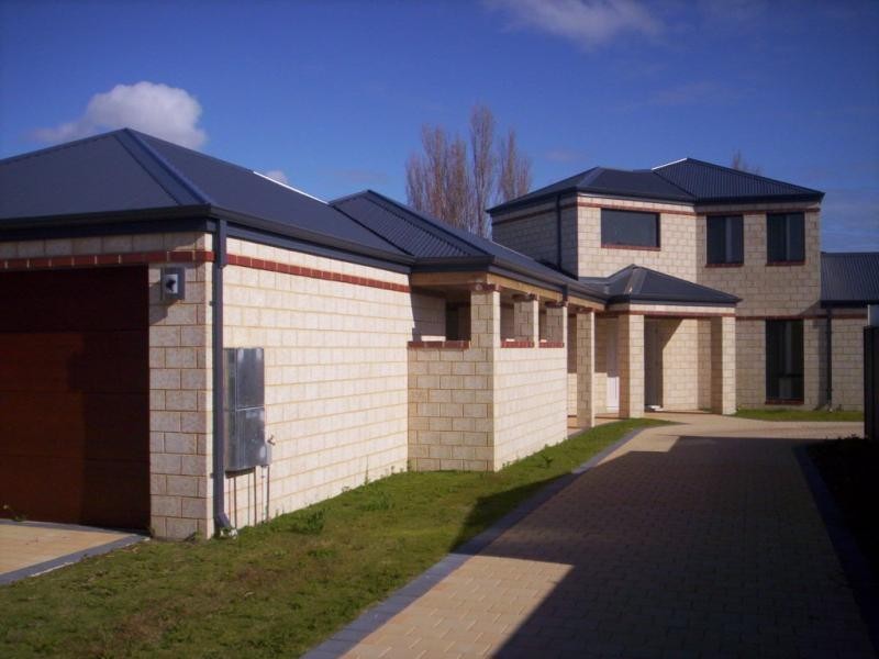 17B CRATER PLACE, Rockingham WA 6168