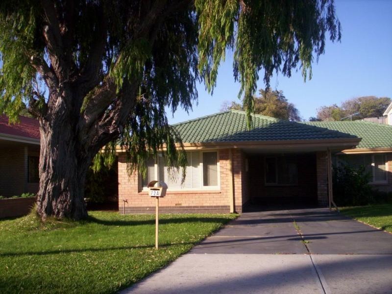 72A FIFTH AVENUE, Shoalwater WA 6169