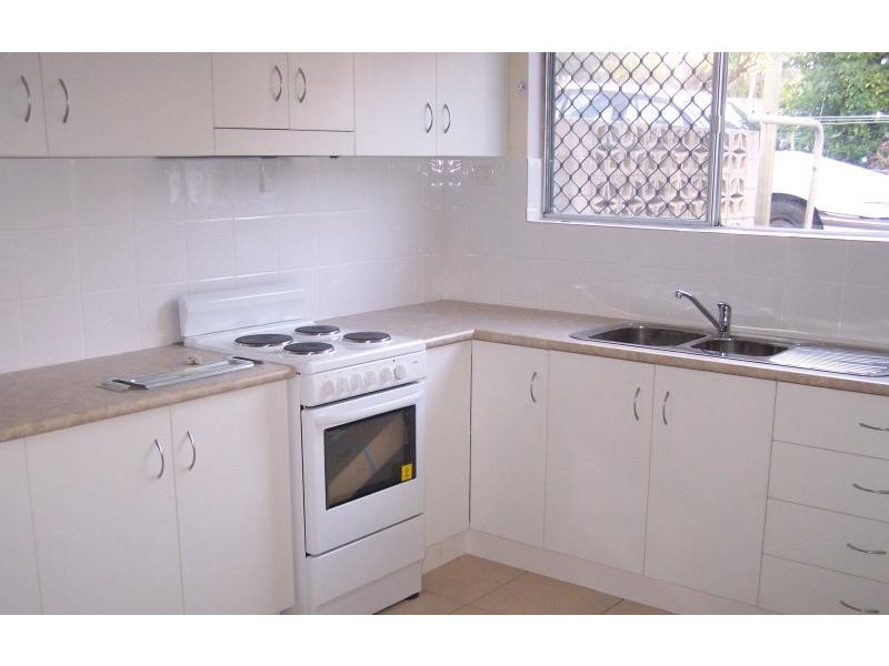 Unit 2/4 Mylne Street, Gladstone QLD 4680