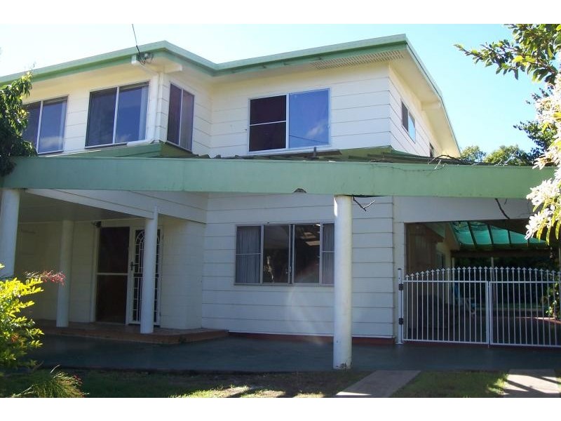 8 Coral Court, Gladstone QLD 4680