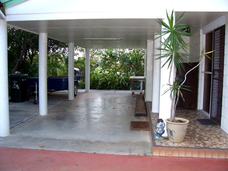 8 Coral Court, Gladstone QLD 4680