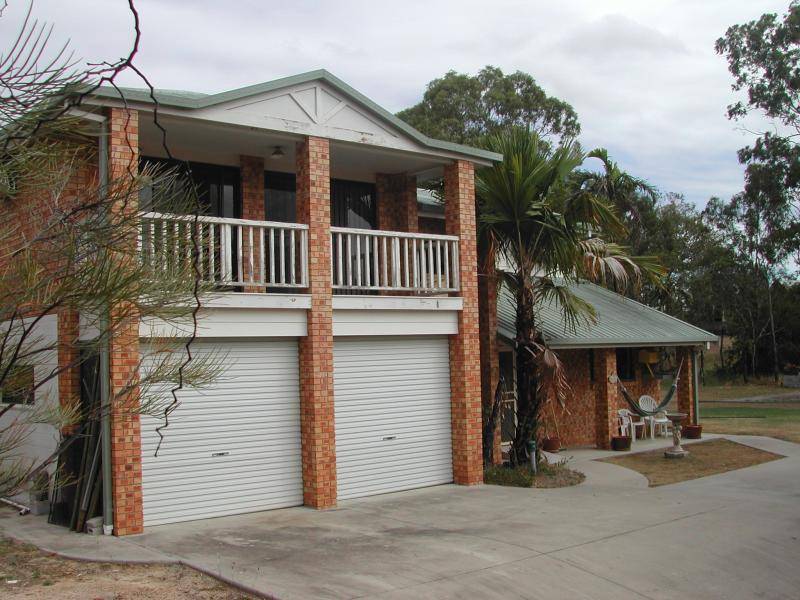 55 WYNDHAM AVENUE, Boyne Island QLD 4680