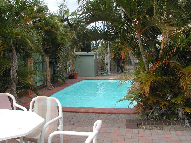 55 WYNDHAM AVENUE, Boyne Island QLD 4680