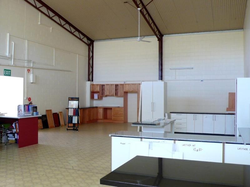 21 OFF STREET, Gladstone QLD 4680