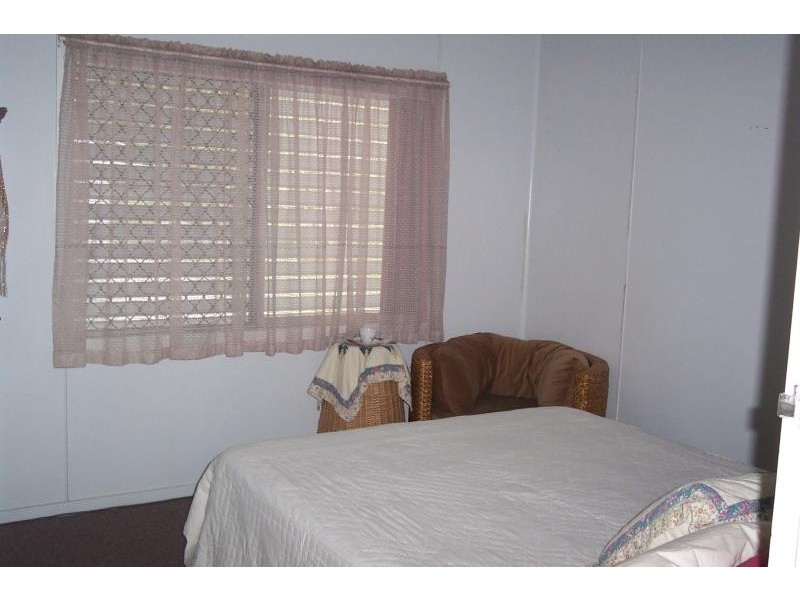 46 BOLES STREET, West Gladstone QLD 4680