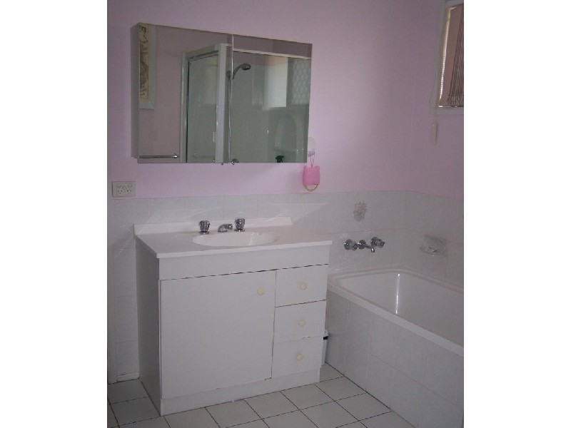 71 J HICKEY AVENUE, Gladstone QLD 4680