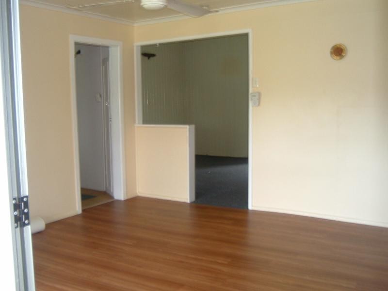 30 BALFOUR STREET, Mount Larcom QLD 4695