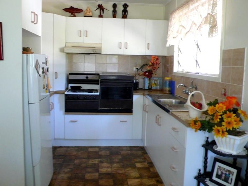 32 BUSTEED STREET, Gladstone QLD 4680