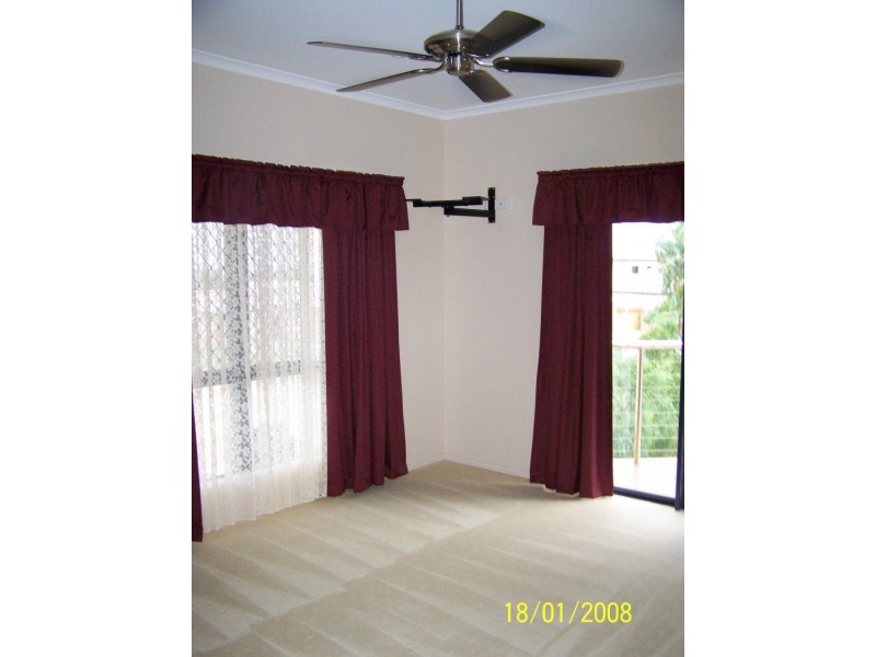 15 Dolphin Crescent, Gladstone QLD 4680