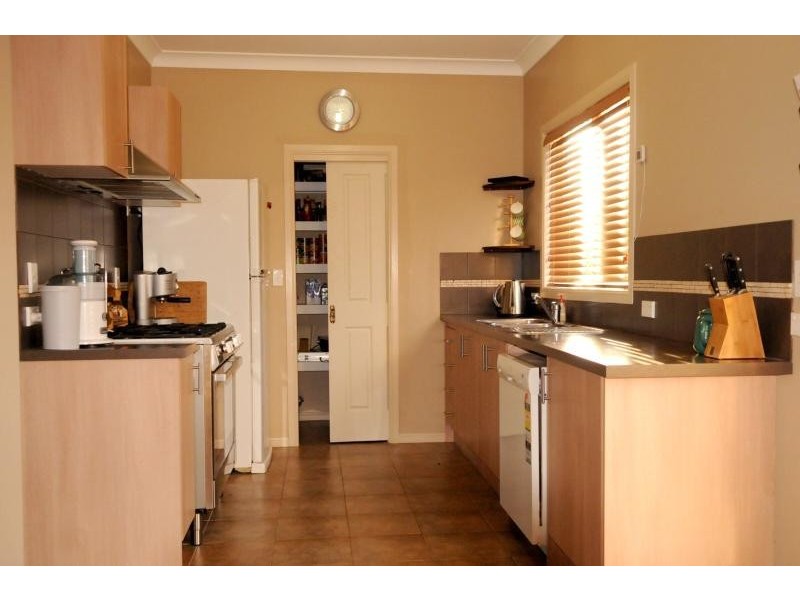 AMBROSE – 60 Dundee Road, Gladstone QLD 4680