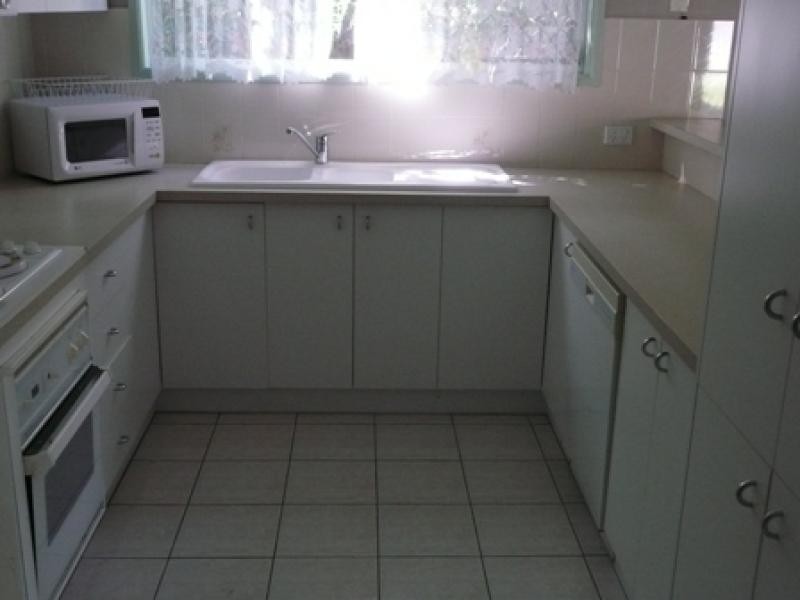 1/46 Marten Street, South Gladstone QLD 4680