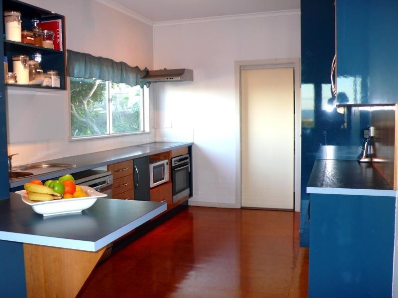 32 AUCKLAND STREET, Gladstone QLD 4680