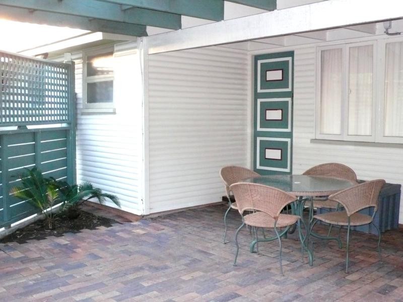 32 AUCKLAND STREET, Gladstone QLD 4680