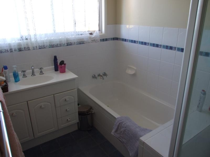 35 Edward Street, Boyne Island QLD 4680
