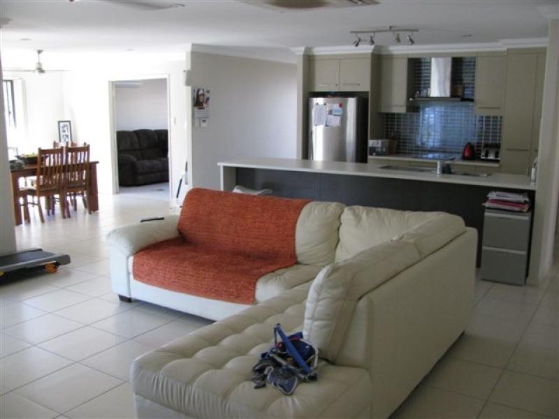 44 SKYLINE DRIVE, Gladstone QLD 4680