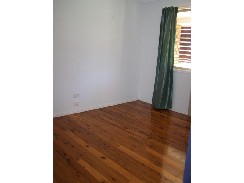 4 Nielson Street, Gladstone QLD 4680