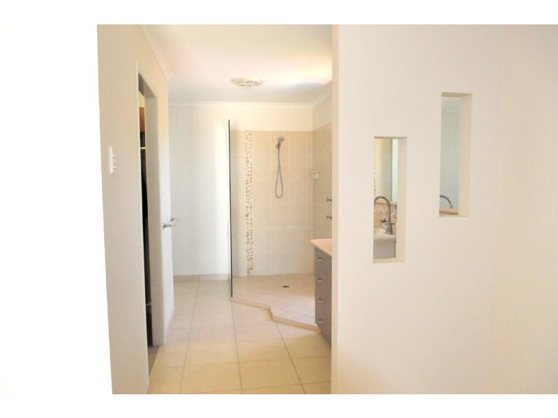 3 Panorama Court, Gladstone QLD 4680