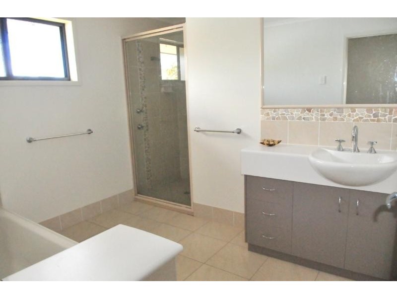 3 Panorama Court, Gladstone QLD 4680