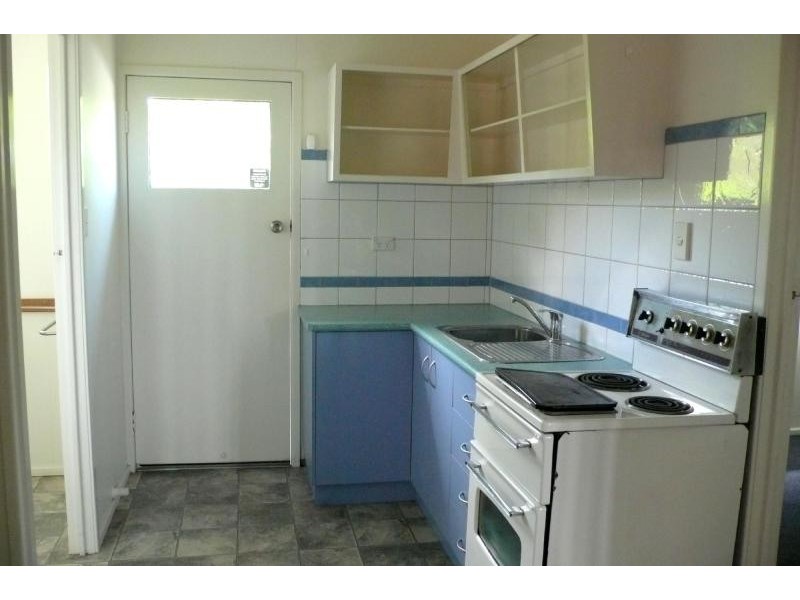 Unit 3/2 Watt, Gladstone QLD 4680