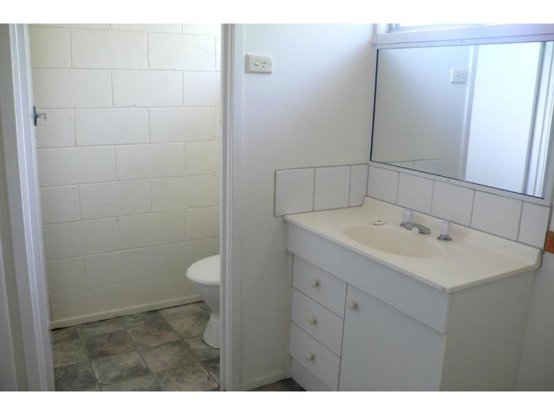 Unit 3/2 Watt, Gladstone QLD 4680