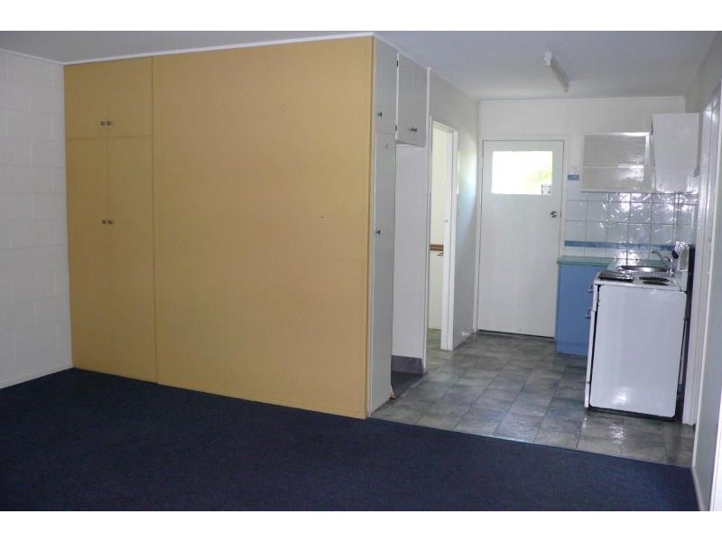 Unit 3/2 Watt, Gladstone QLD 4680
