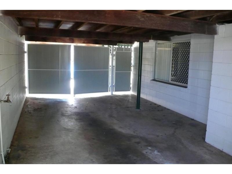 Unit 3/2 Watt, Gladstone QLD 4680