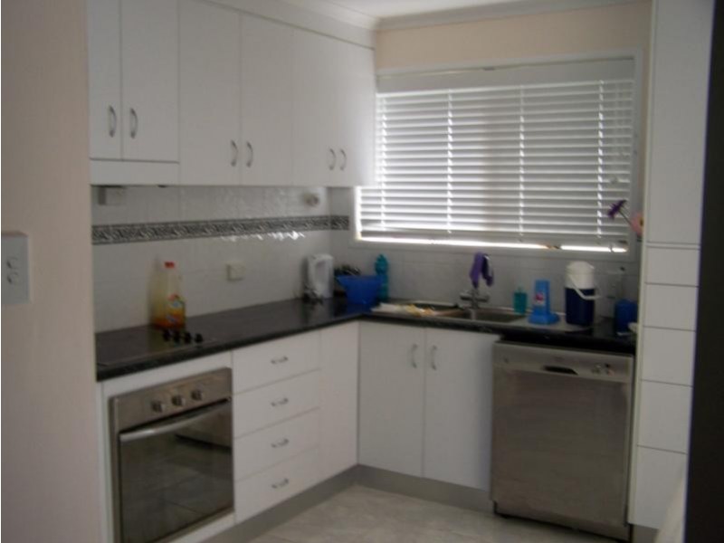 Unit 2/38 MARTEN STREET, Gladstone QLD 4680