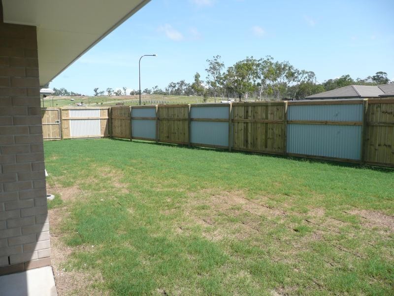 1 Lavender Boulevard, Gladstone QLD 4680