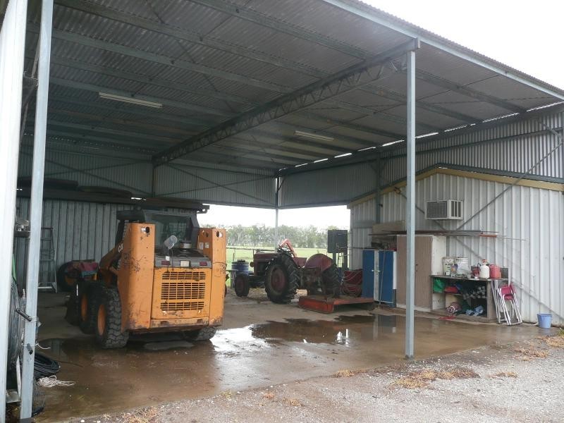 60 Raglan Station Road, Ambrose QLD 4702