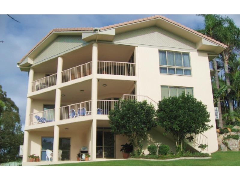 12 Charles Crescent, Tannum Sands QLD 4680