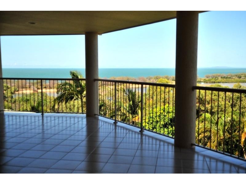 12 Charles Crescent, Tannum Sands QLD 4680