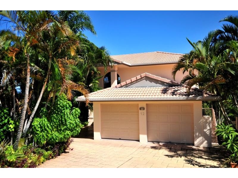 12 Charles Crescent, Tannum Sands QLD 4680