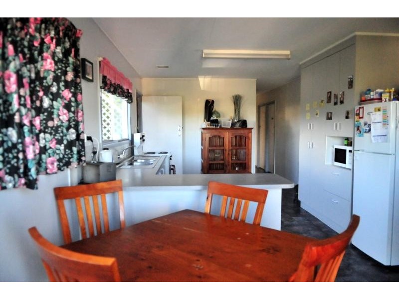 32 Edlorowa Street, Gladstone QLD 4680