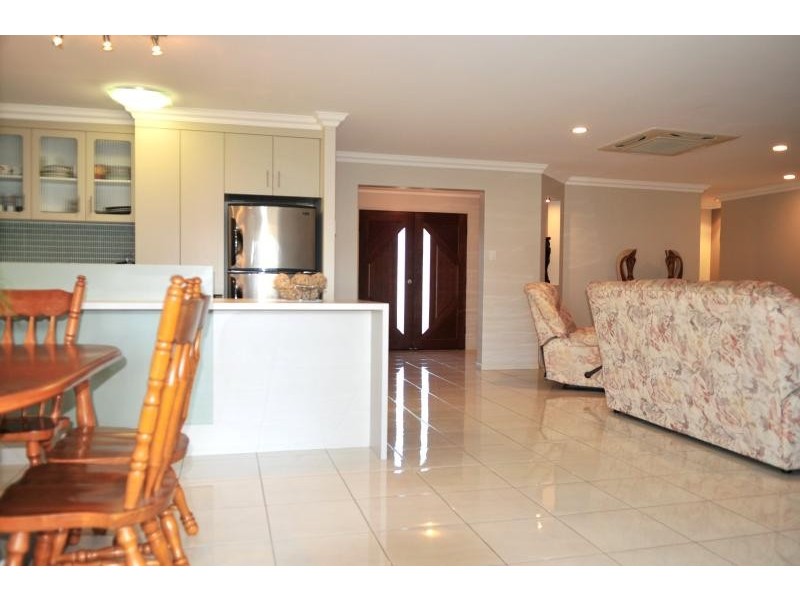 21 Victoria Ave, Gladstone QLD 4680