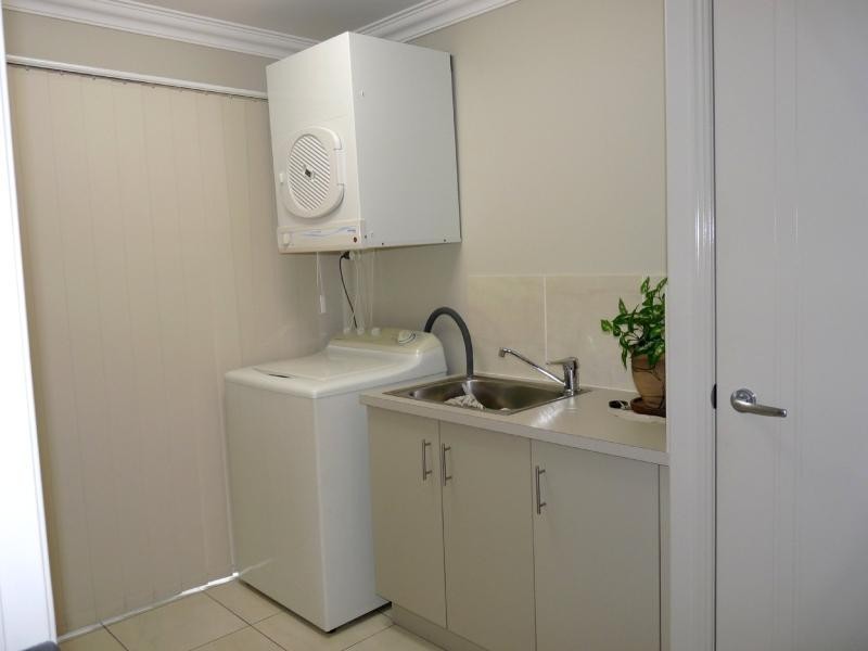 21 Victoria Ave, Gladstone QLD 4680