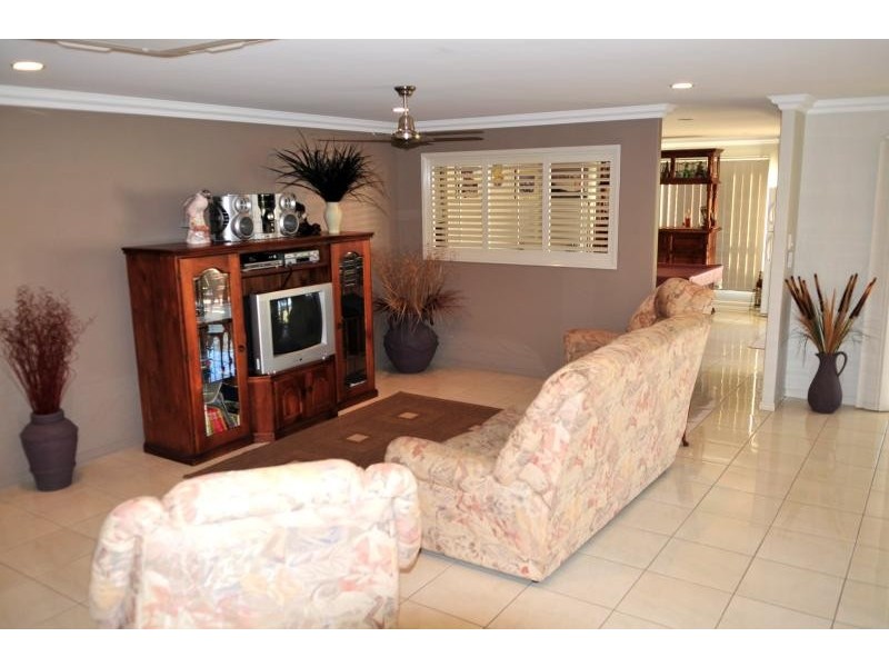 21 Victoria Ave, Gladstone QLD 4680