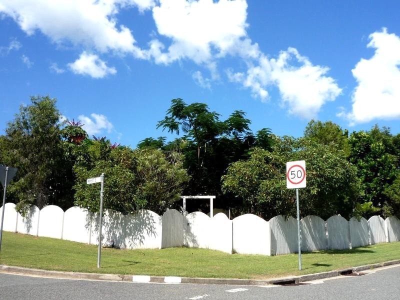 16 Boles Street, Gladstone QLD 4680