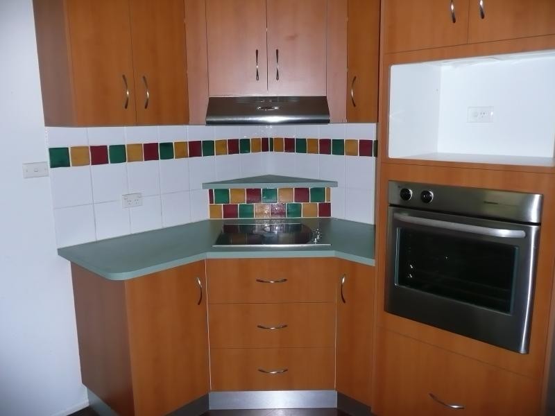 16 HETHERINGTON STREET, Gladstone QLD 4680