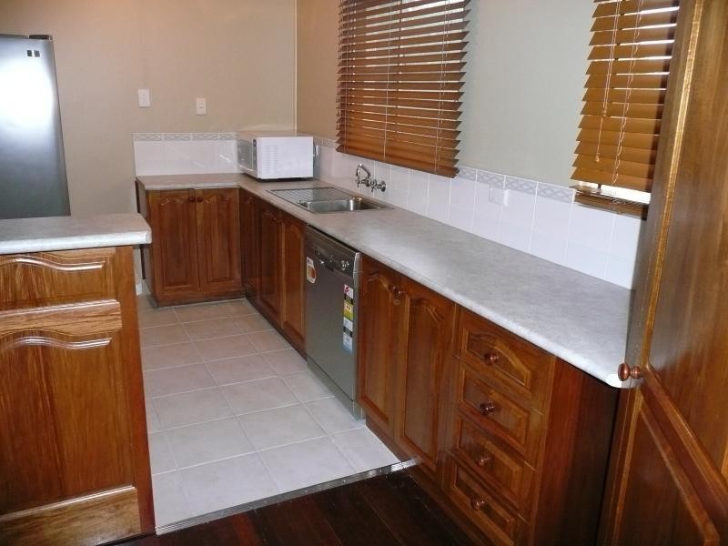 35 Sutton Street, Gladstone QLD 4680