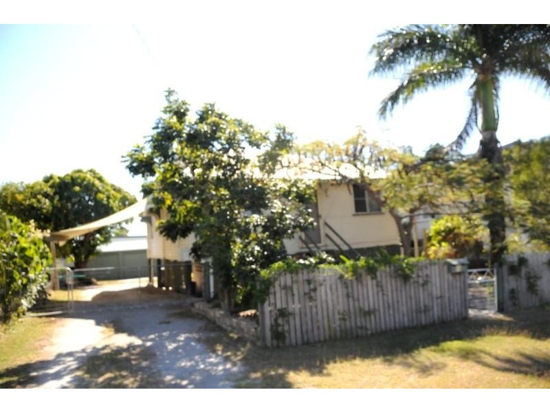 14 Bonar St, Gladstone QLD 4680