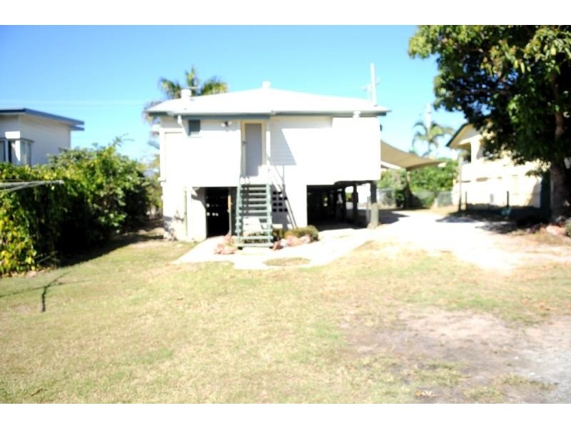 14 Bonar St, Gladstone QLD 4680