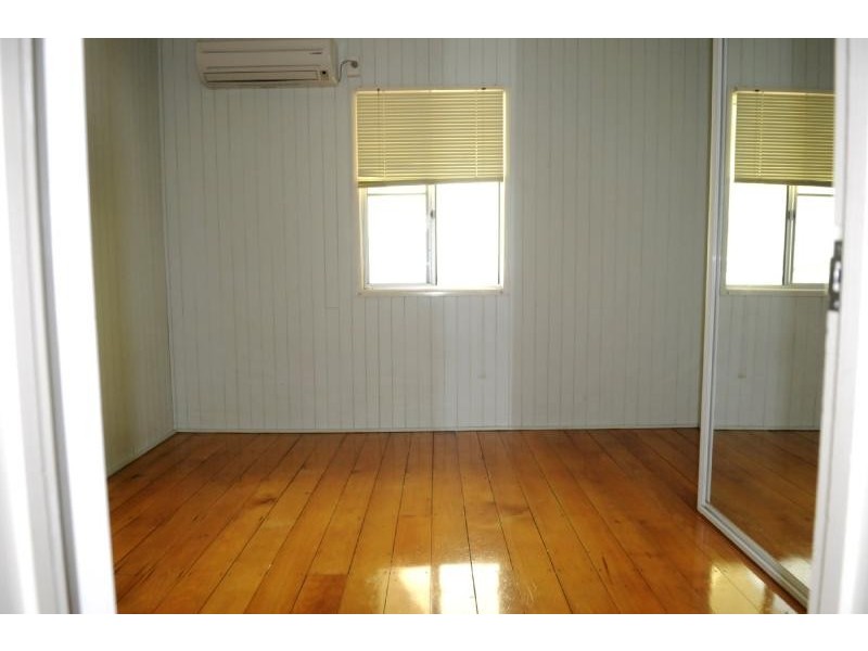 14 Bonar St, Gladstone QLD 4680