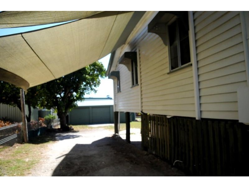 14 Bonar St, Gladstone QLD 4680