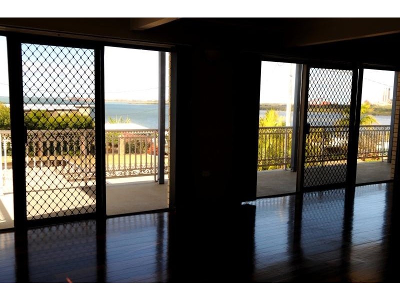 7 The Esplanade, Gladstone QLD 4680
