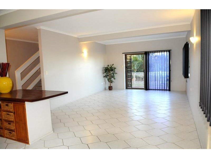 7 The Esplanade, Gladstone QLD 4680