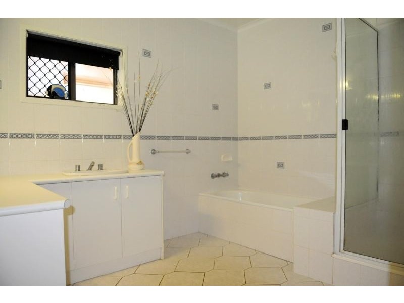 7 The Esplanade, Gladstone QLD 4680