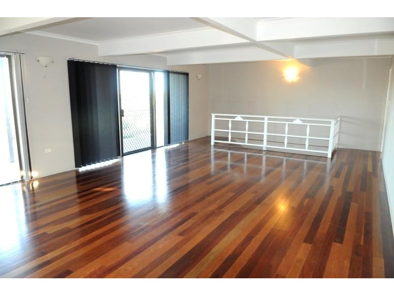 7 The Esplanade, Gladstone QLD 4680