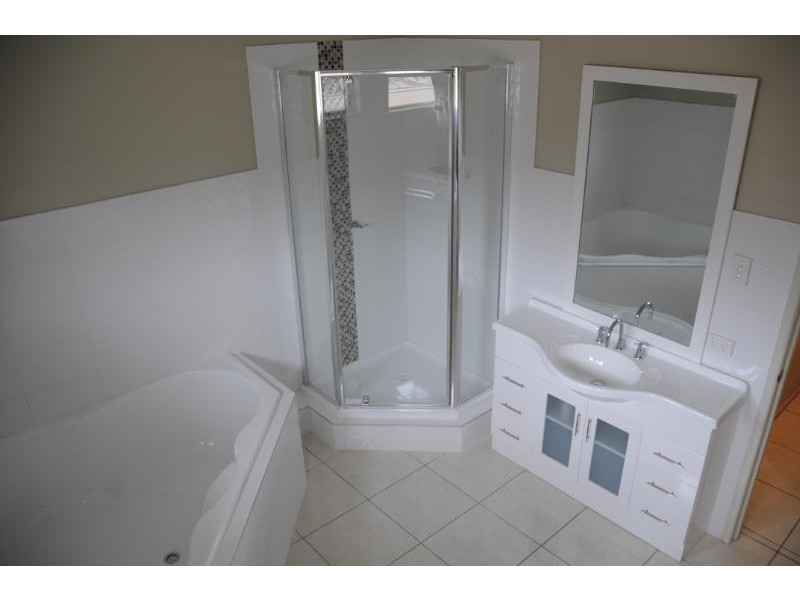 14 Sandpiper Avenue, Gladstone QLD 4680