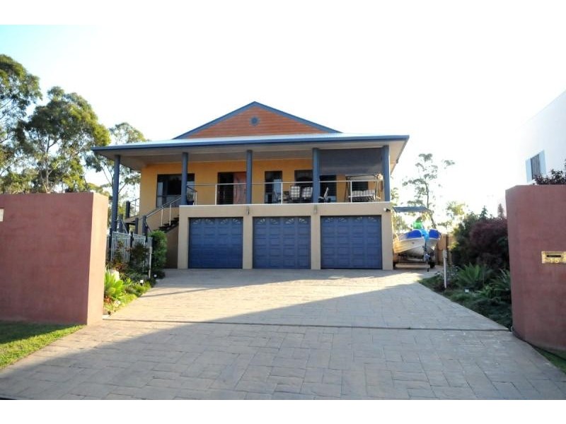 15 Dolphin Terrace, Gladstone QLD 4680