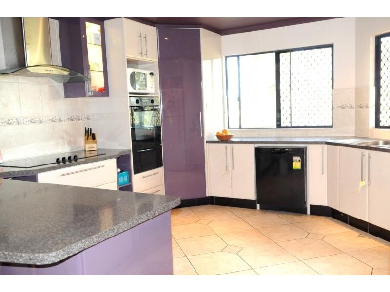 15 Dolphin Terrace, Gladstone QLD 4680